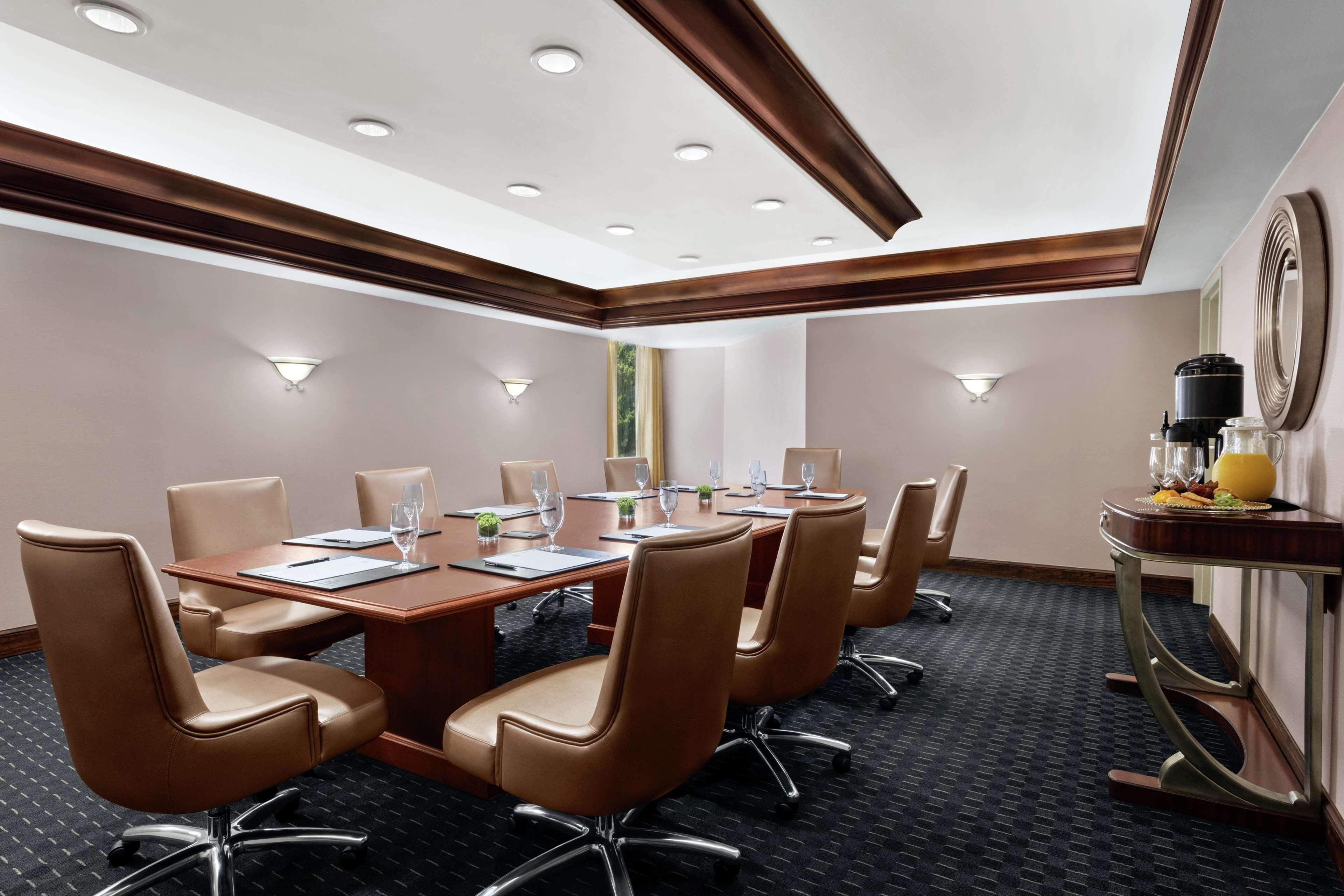 Doubletree By Hilton South Charlotte Tyvola Hotel Luaran gambar