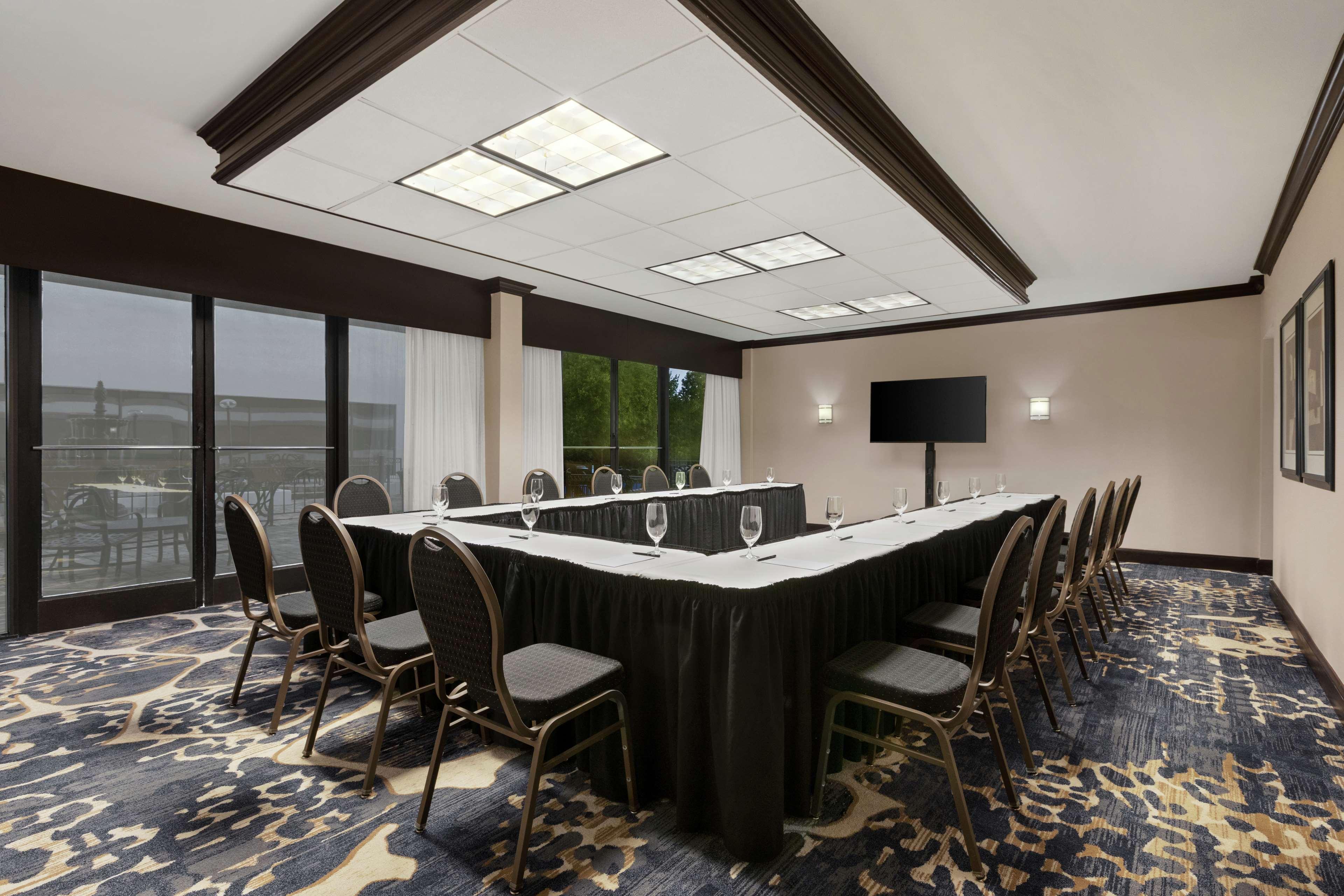 Doubletree By Hilton South Charlotte Tyvola Hotel Luaran gambar