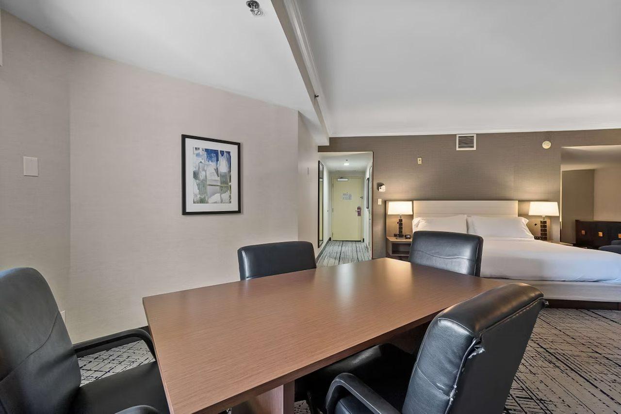 Doubletree By Hilton South Charlotte Tyvola Hotel Luaran gambar