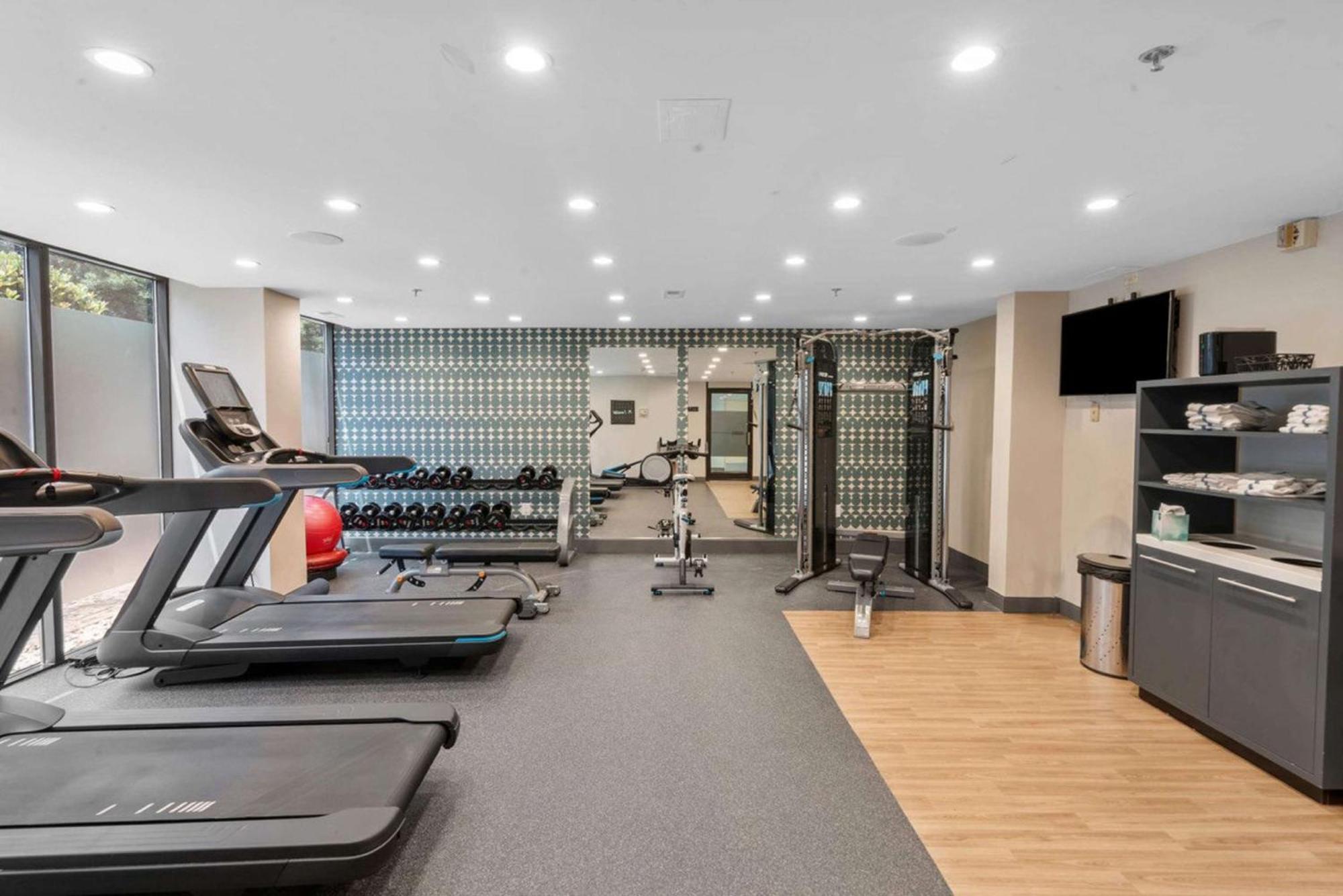 Doubletree By Hilton South Charlotte Tyvola Hotel Luaran gambar